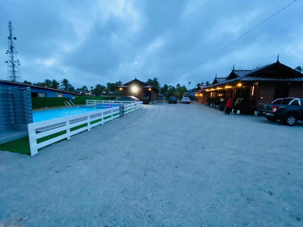 Tts Staycation Chalet Kampung Penarik ภายนอก รูปภาพ
